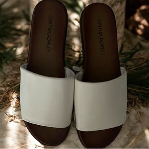 Cynthia Rowley Cream Slide Sandals